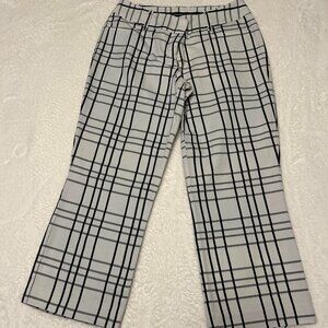 Women's Black & White Checkered & Cropped Faux Back Pockets